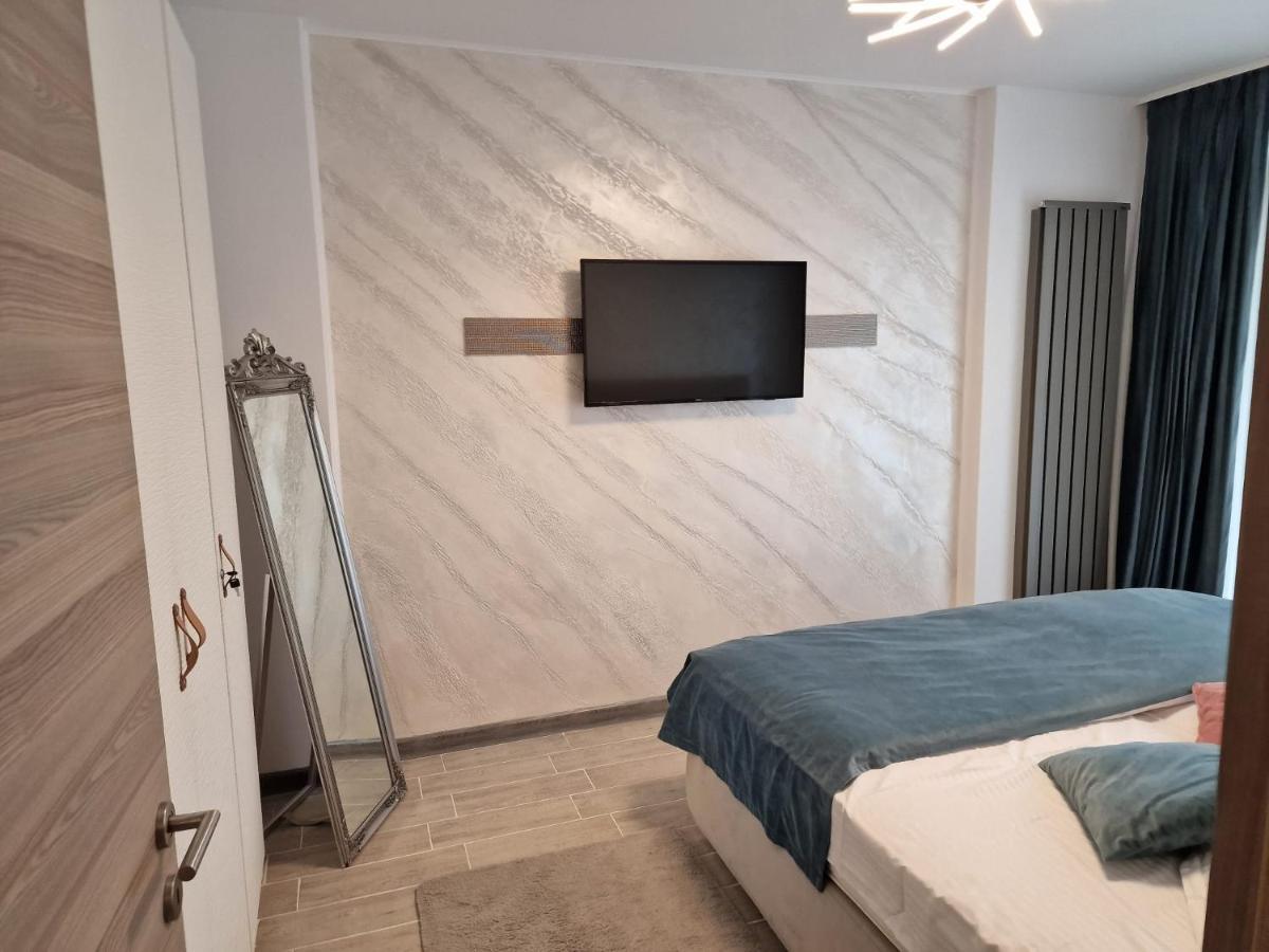 Livia Apartment Нэводари Экстерьер фото
